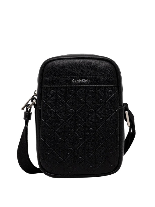 CALVIN ACC.1USCITA Calvin Klein Borsa A Tracolla Emblem Aop Emboss Slim Reporter - Nero Nero