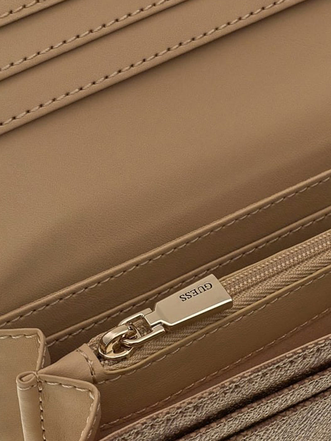 GUESS 2 USCITA Portafoglio Maxi Yvonne Guess - Latte Logo