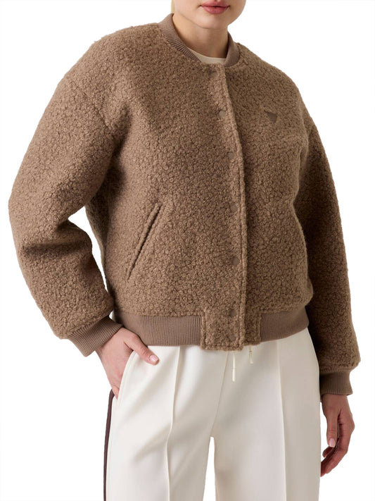 GUESS ATHLEISURE 1 USCITA Guess Bomber Azha Sherpa - Taupe Buff Taupe